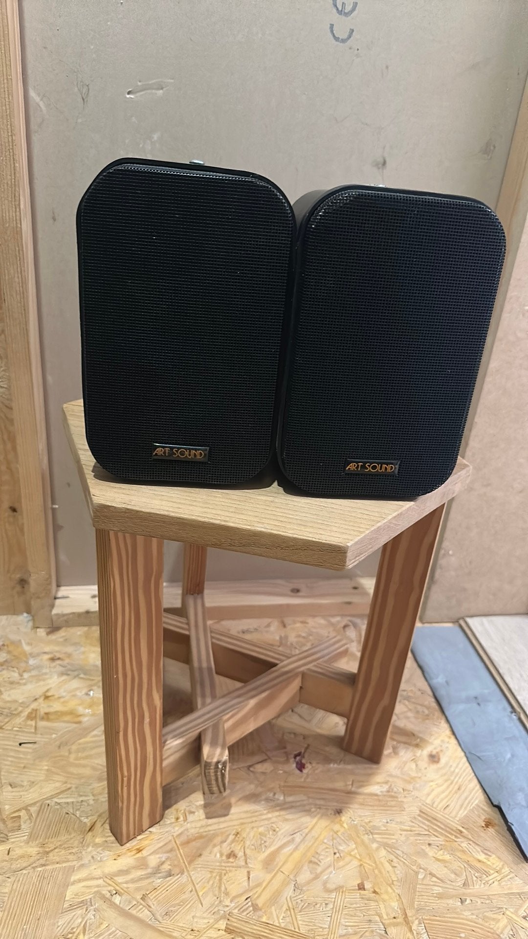 Muziekboxen, Ophalen, Zo goed als nieuw