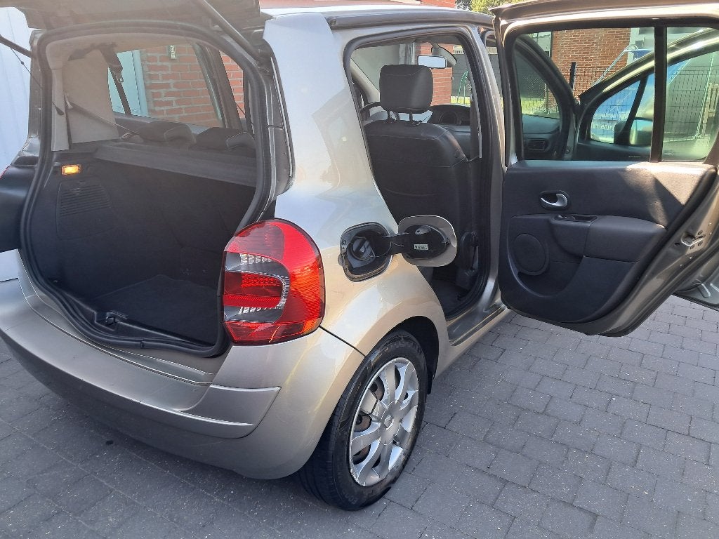 Renault Grand Modus   € 1.500 vaste prijs, Euro 5, Monovolume, Zwart, Beige