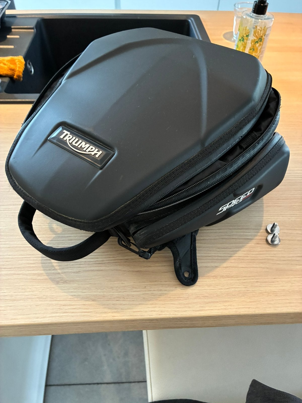 Sac de selle de moto Triumph, Motos, Envoi, Comme neuf