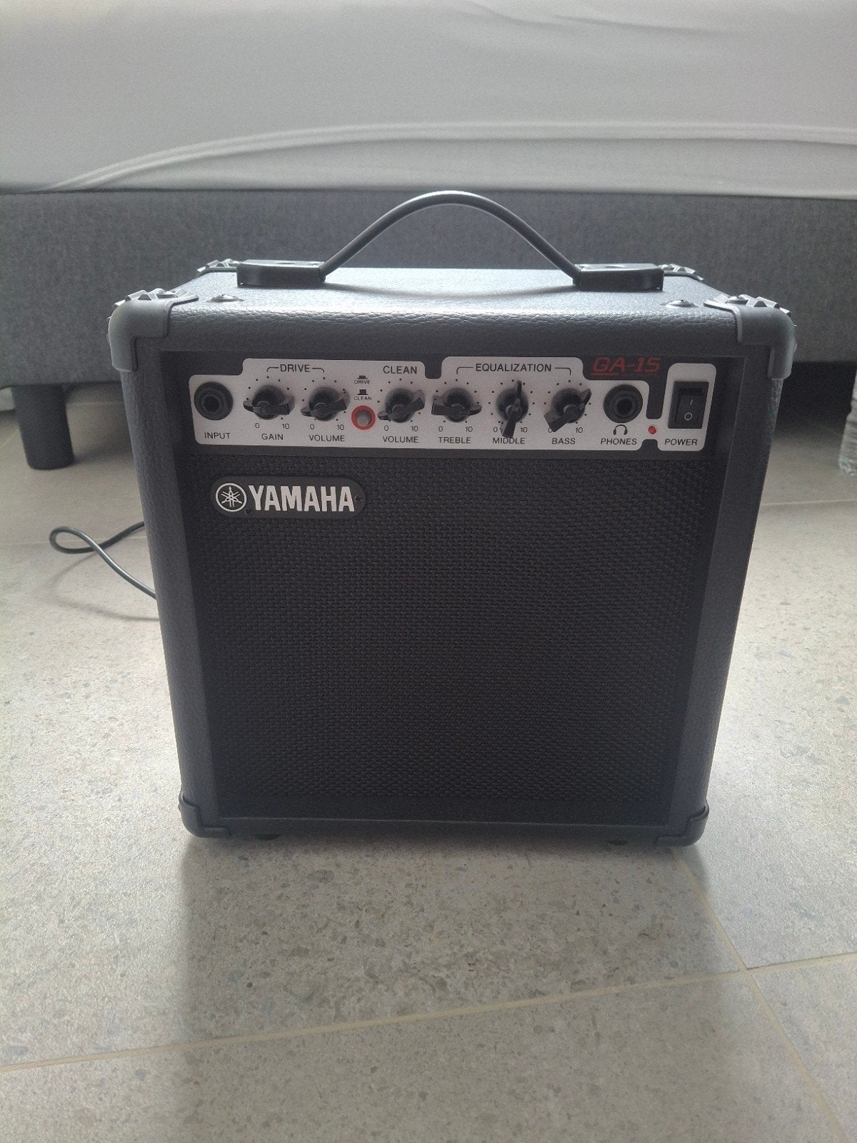 Yamaha GA 15 versterker, Musique & Instruments, Amplis | Basse & Guitare, Enlèvement, Comme neuf, Guitare, Moins de 50 watts
