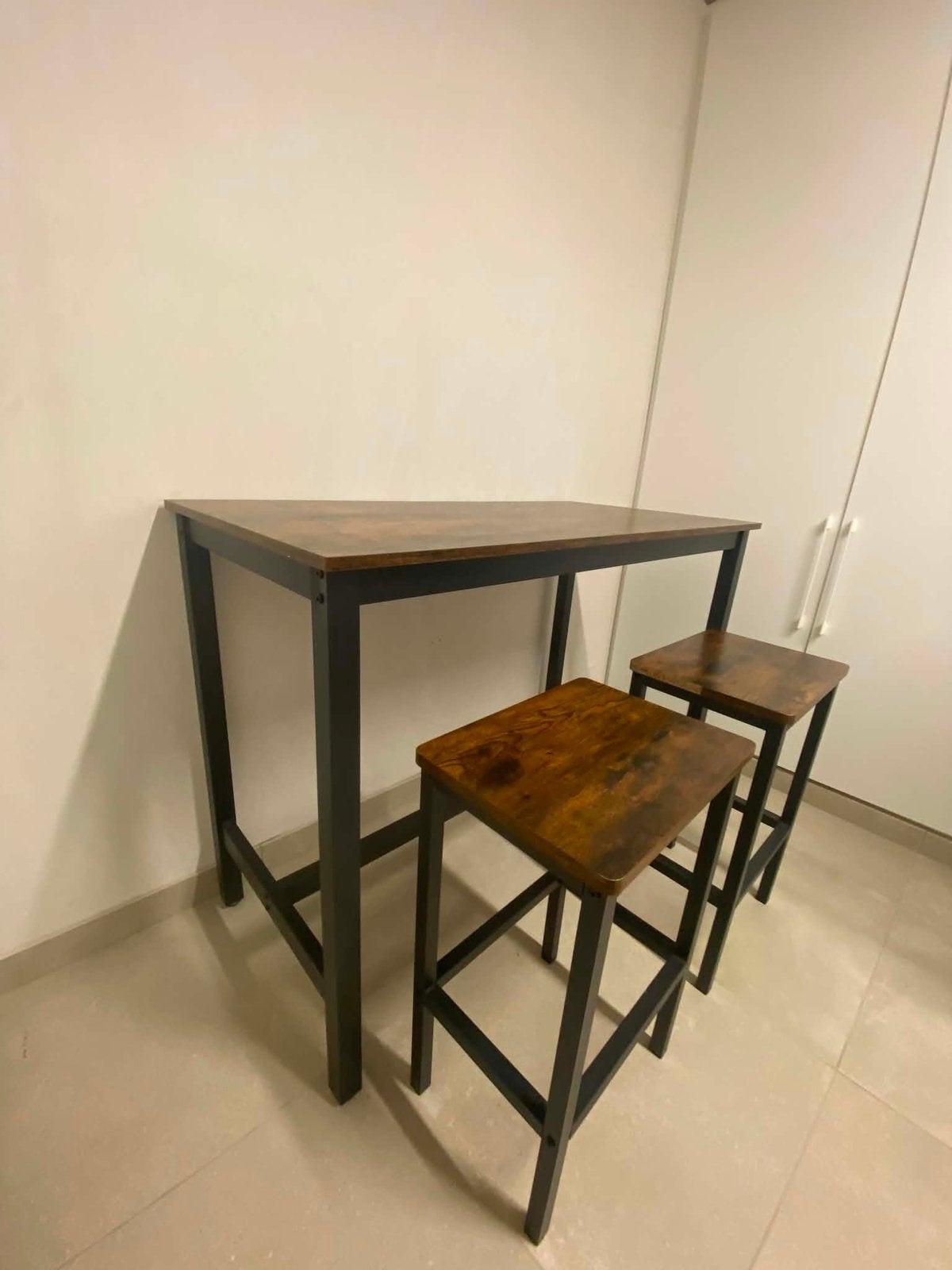 Industriële tafel & 2 krukken, Ophalen of Verzenden, Zo goed als nieuw