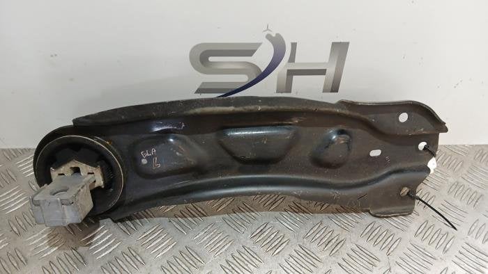 Bras de suspension arrière gauche d'un Mercedes GLA, 3 mois de garantie, Utilisé, -, -