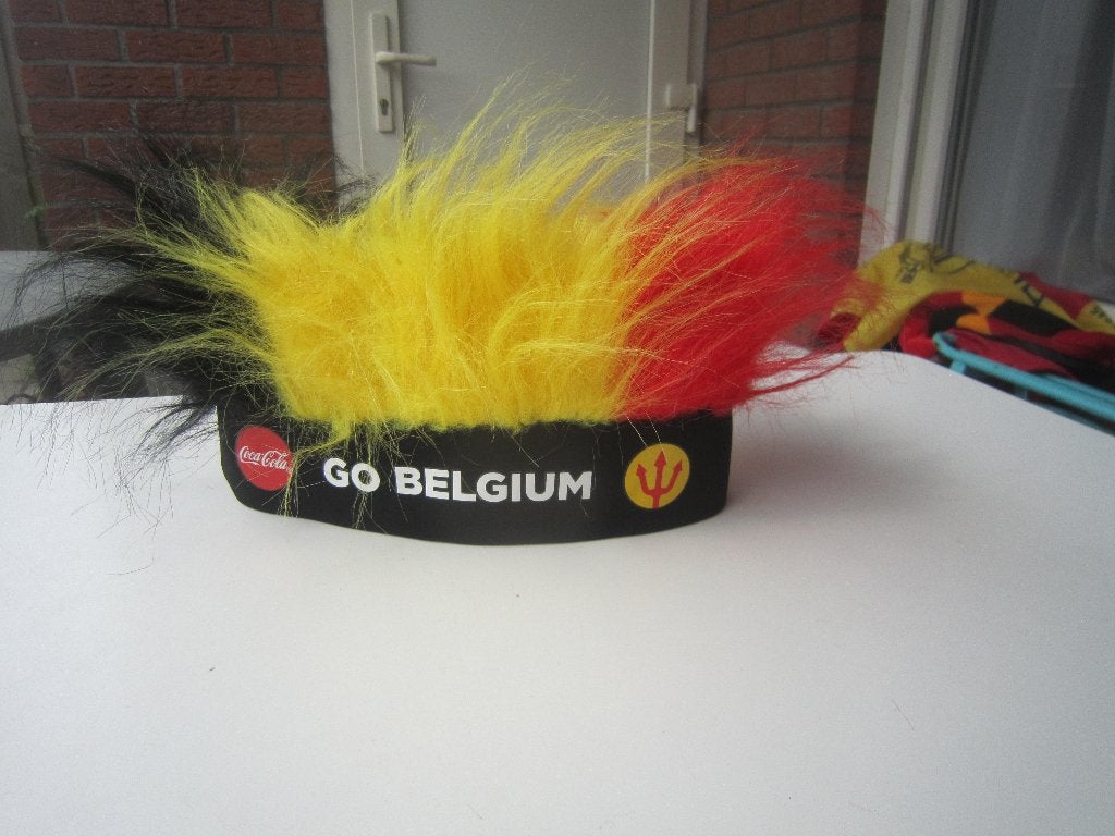 rode duivels haarband, Ophalen