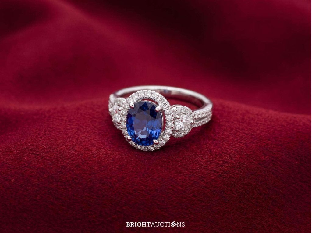 Gouden exclusieve ring met centraal een grote saffier, Handtassen en Accessoires, Ringen, Diamant, Wit, Niet ingevuld, Nieuw