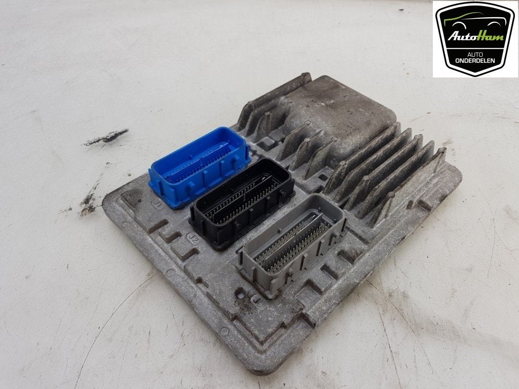 CALCULATEUR MOTEUR ECU Opel Corsa E (01-2014/06-2019), Opel, Utilisé, Lisa.Scalzo@aptiv.com, Aptiv PLC