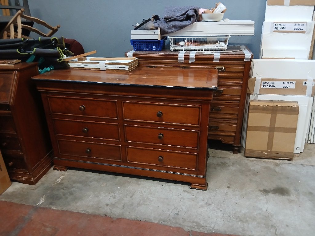 buffet à donner, Maison & Meubles, Enlèvement, Utilisé, Avec tiroir(s)