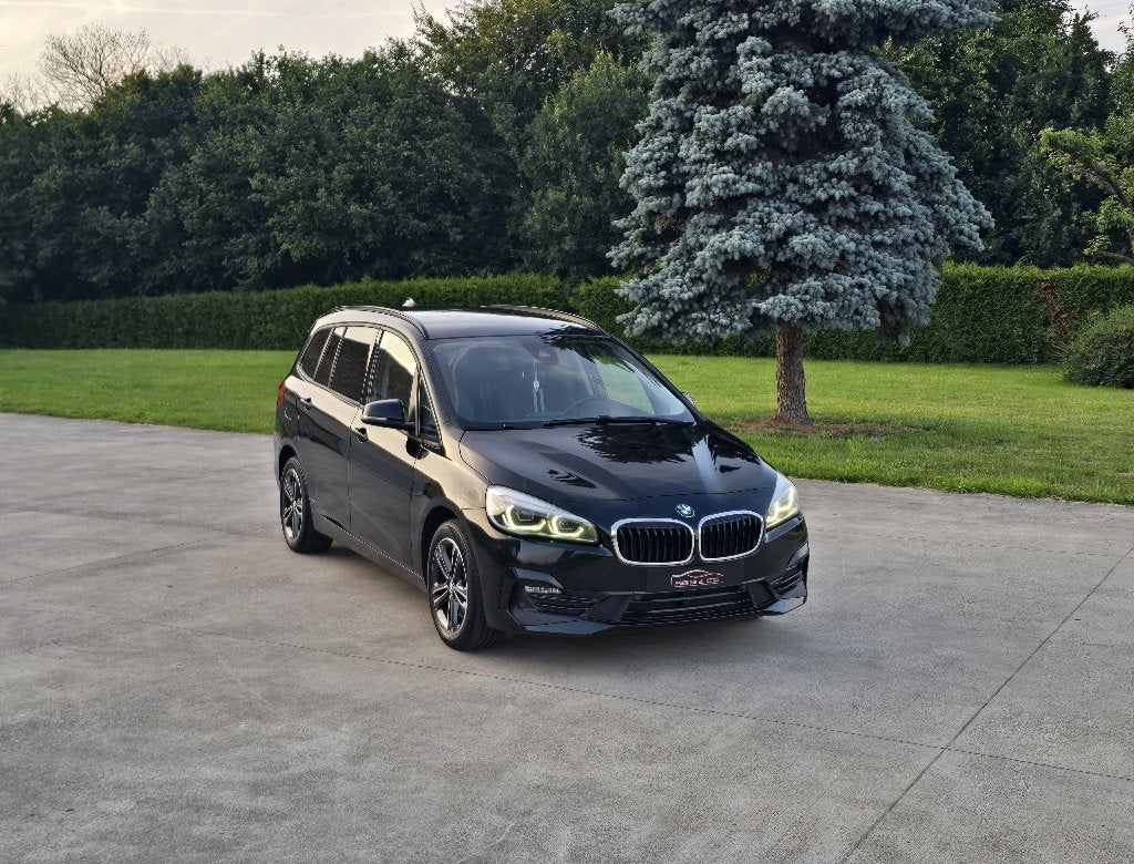 BMW 218dA xDrive Gran Tourer 7pl ** Camera - LED ** GAR 12M, Auto's, Monovolume, 1995 cc, 4 cilinders, Leder en Stof
