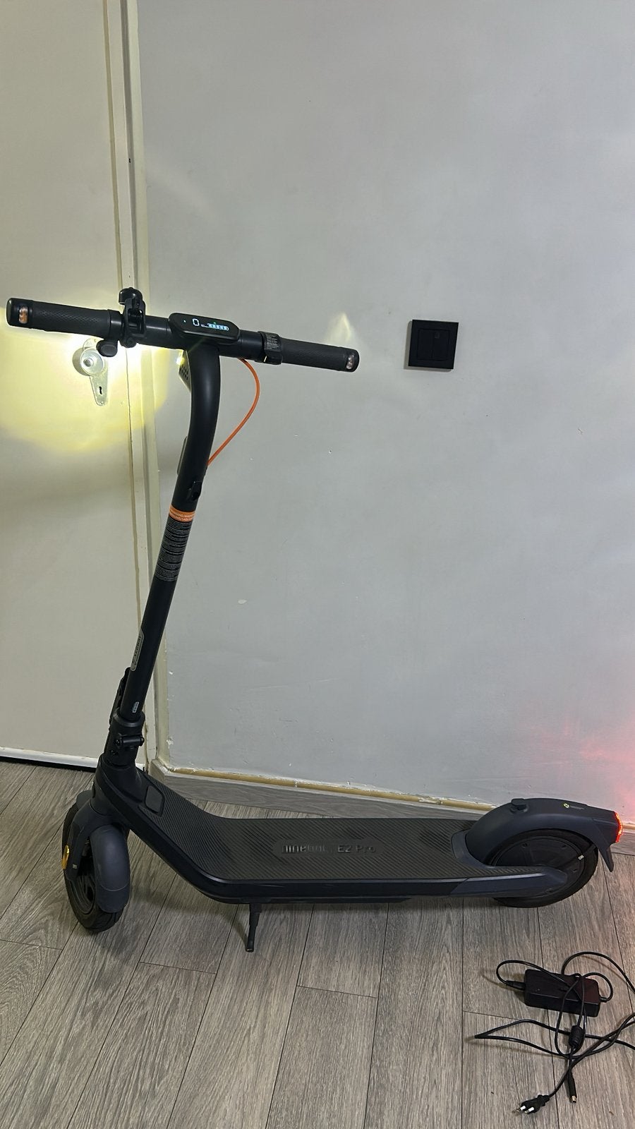 E-step Ninebot E2 PRO, Vélos & Vélomoteurs, Enlèvement ou Envoi, Comme neuf, Step électrique (E-scooter)