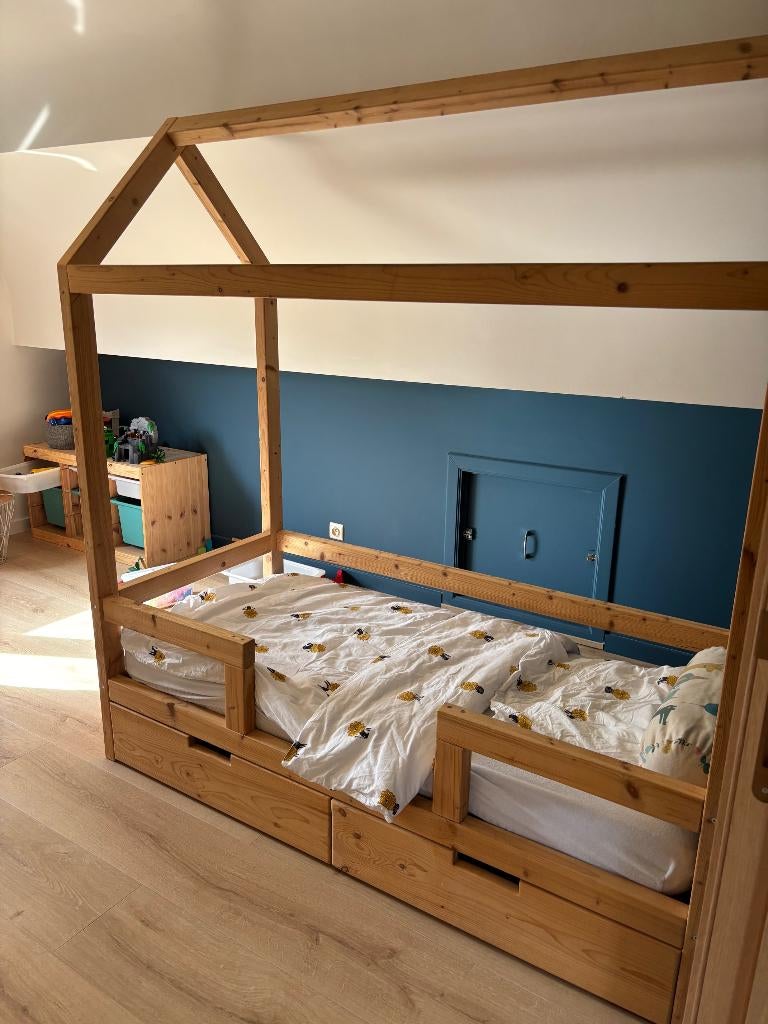 Bedhuisje Little Dreamers 160 x 70 cm met 2 lades, Kinderen en Baby's, Kinderkamer | Bedden, Gebruikt, 70 tot 85 cm, 140 tot 160 cm