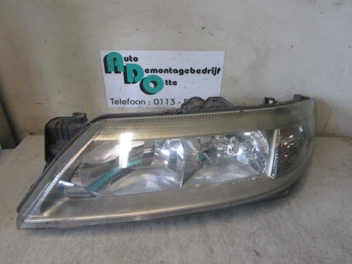 Koplamp links van een Renault Laguna (Laguna 01-), Gebruikt, -, Renault, -