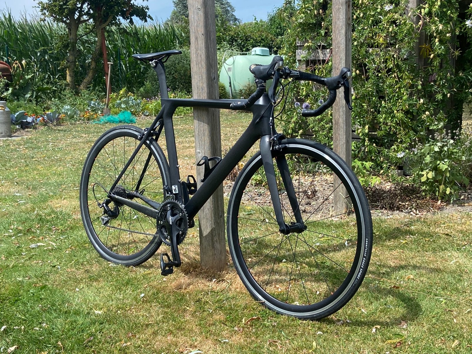Racefiets : Trek - gebasseerd custom frame, Ophalen, Gebruikt, Velgrem, Meer dan 20 versnellingen