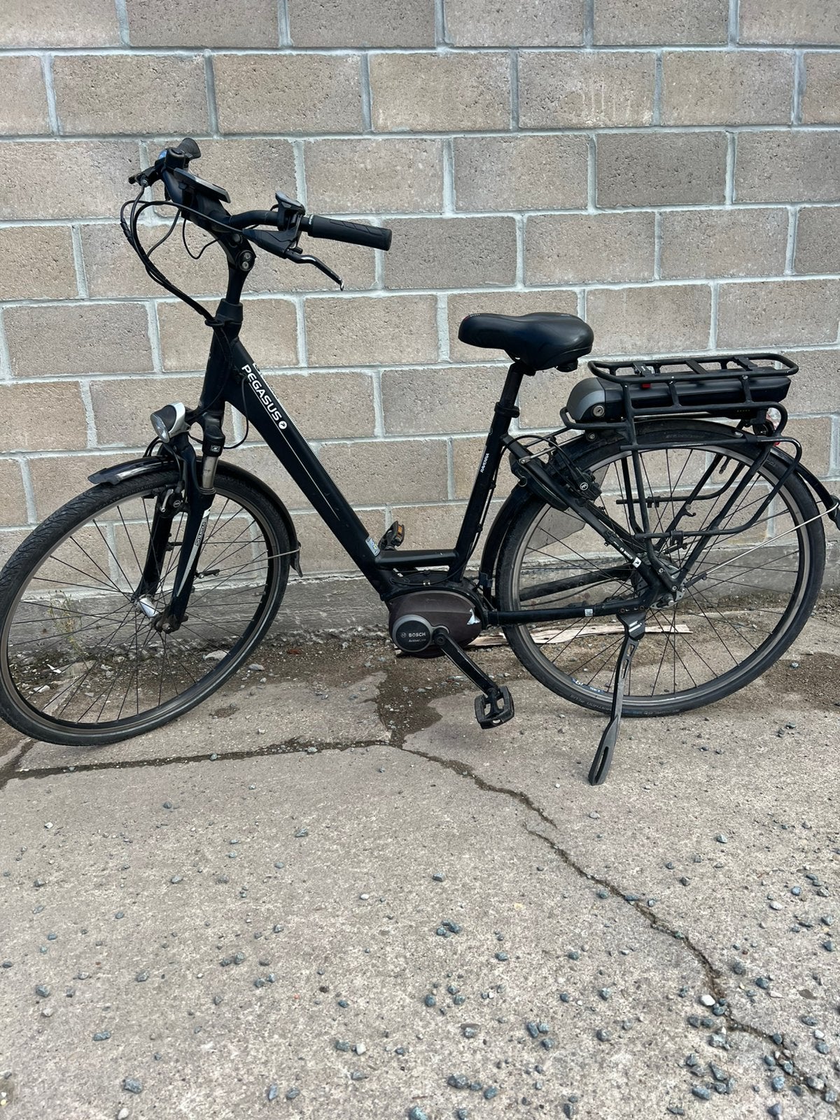 Vélo électrique avec moteur central Bosch, Vélos & Vélomoteurs, Vélos électriques, Enlèvement, Comme neuf