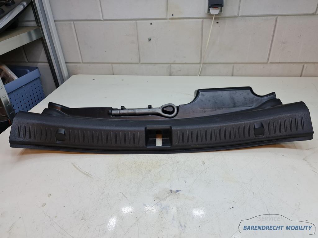E klasse W213 Afdekkap kofferruimte 2136900041 afdek kap kof, Auto-onderdelen, Interieur en Bekleding, Gebruikt, Mercedes-Benz AG