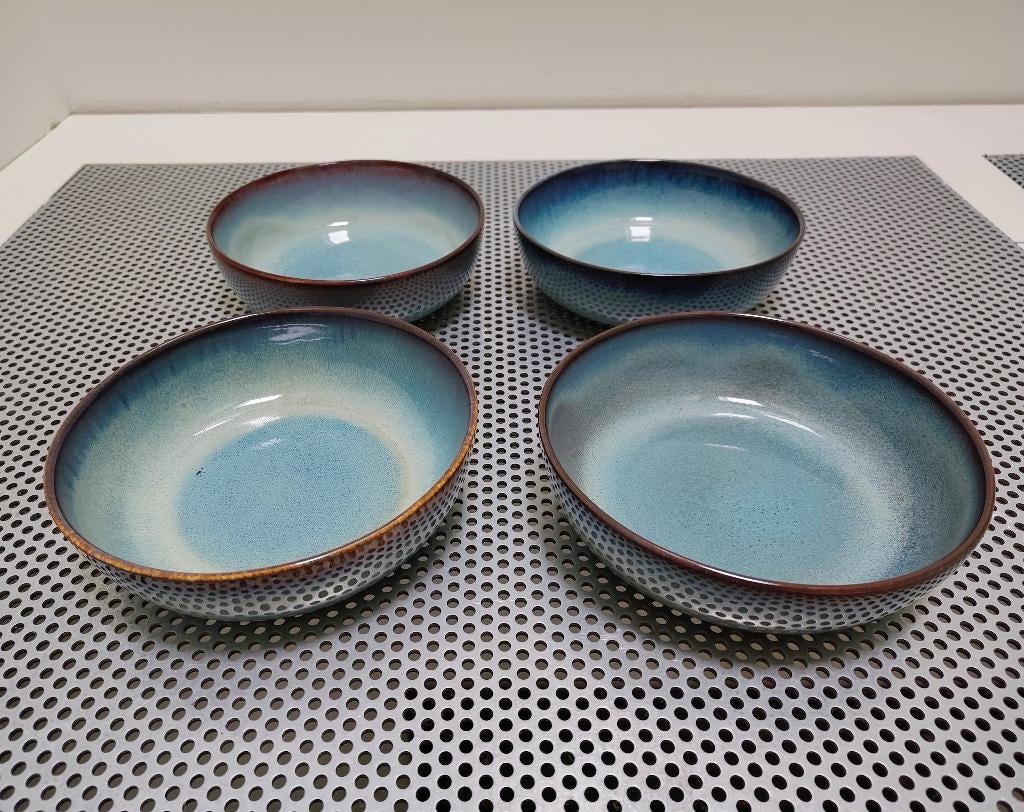 4 bols à soupe en faïence bleue Ø17 cm, Enlèvement ou Envoi, Comme neuf, Poterie, Récipient(s)