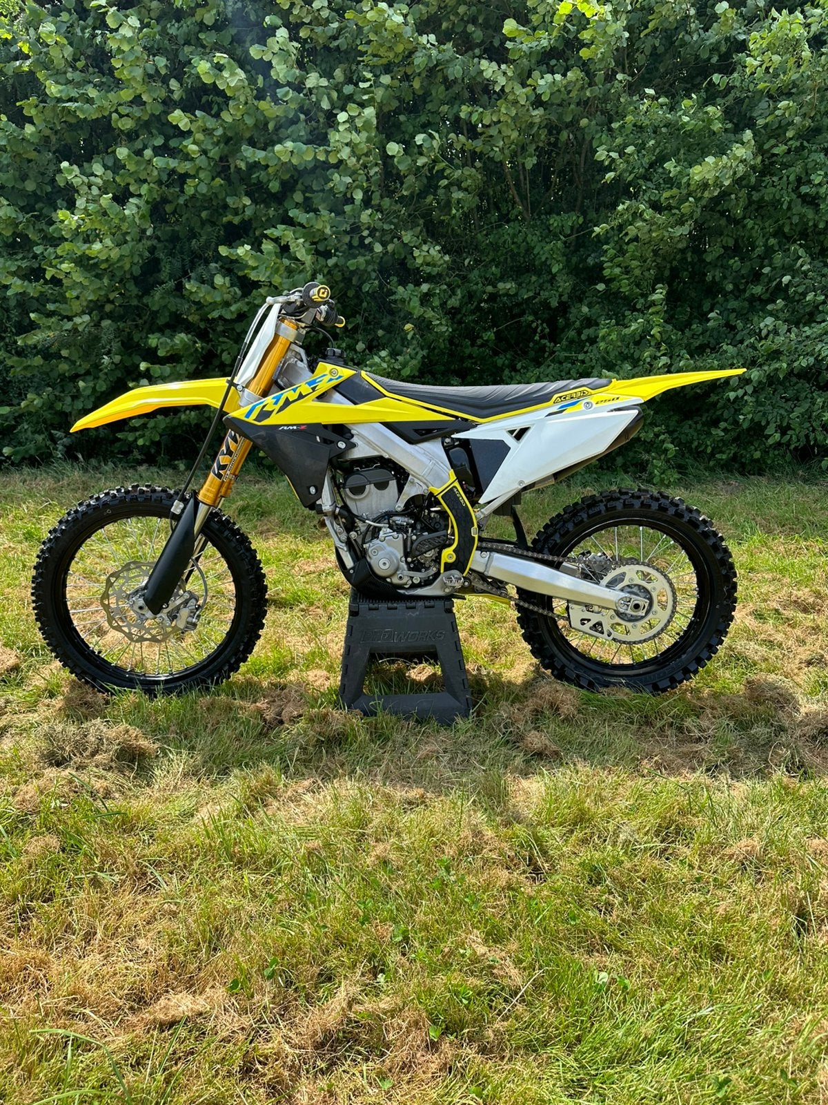 Suzuki RM-Z 250 (2022) - 10,2 heures - Parfait état !, Enlèvement, Comme neuf, Suzuki