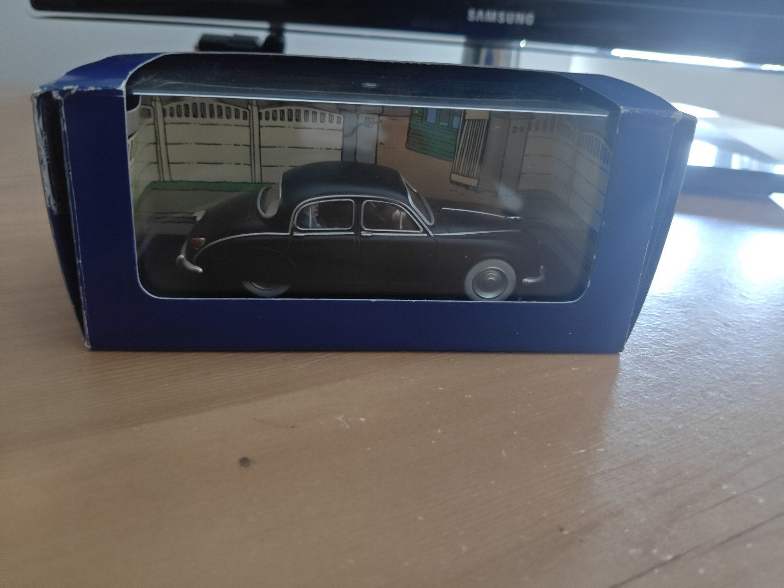 kuifje jaguar, Hobby en Vrije tijd, Modelauto's | 1:24, Ophalen, Gebruikt