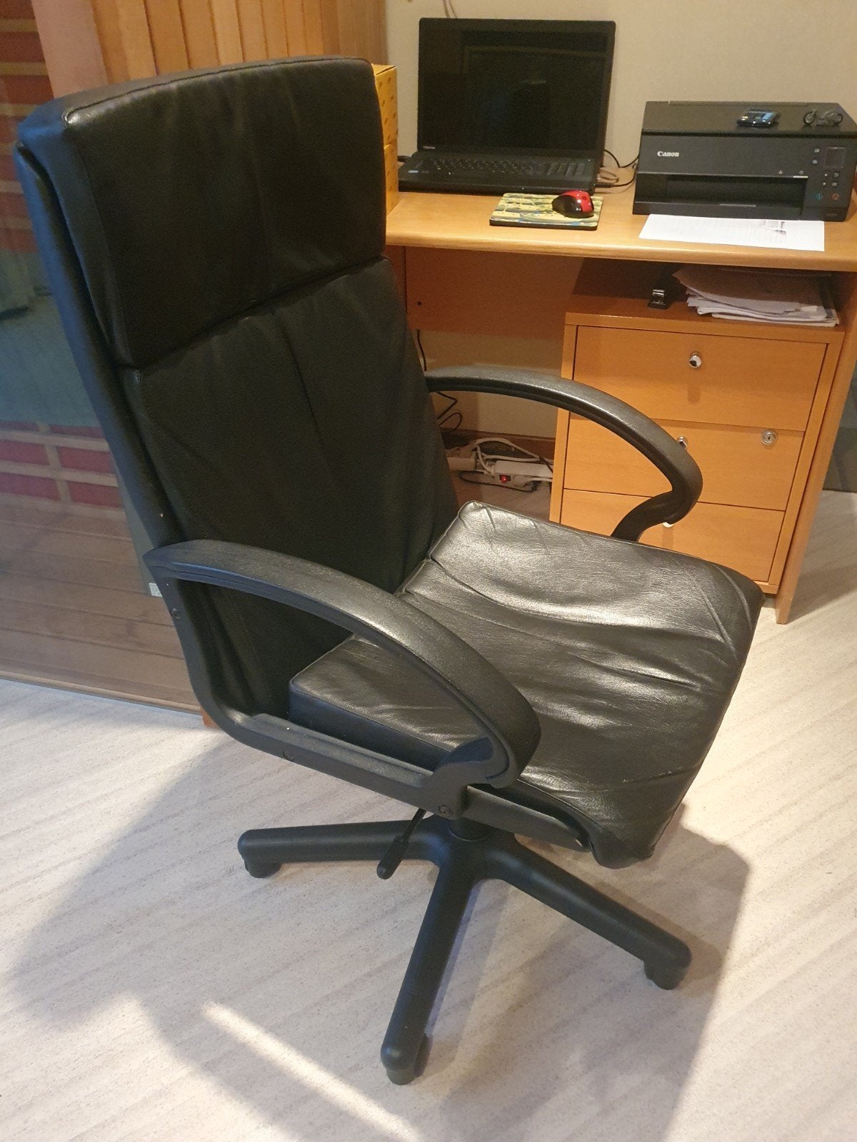 bureau stoel, Enlèvement