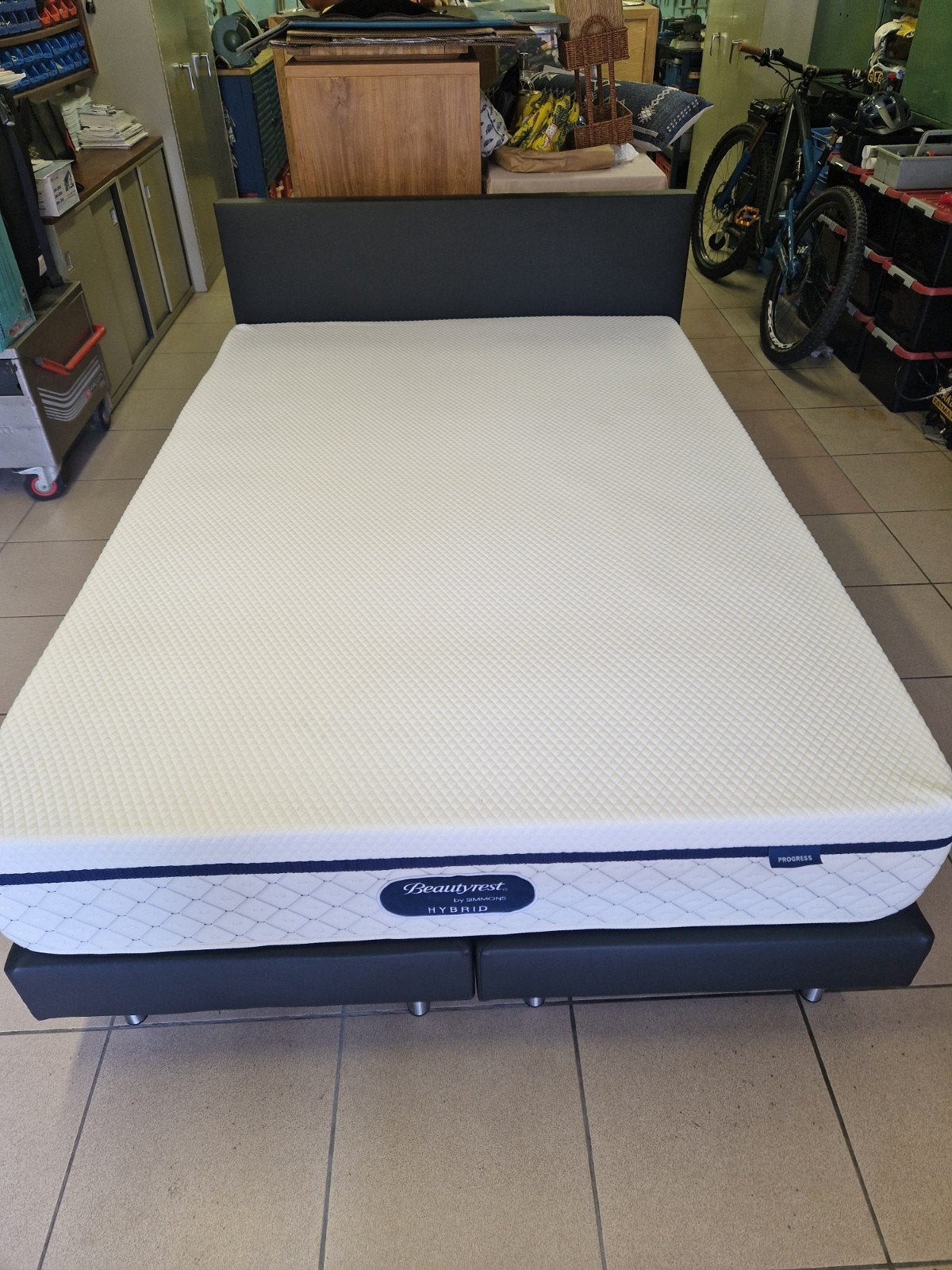 boxspring 2 personnes 140cm x 190cm, Gris, Enlèvement, Deux personnes, 190 cm ou moins