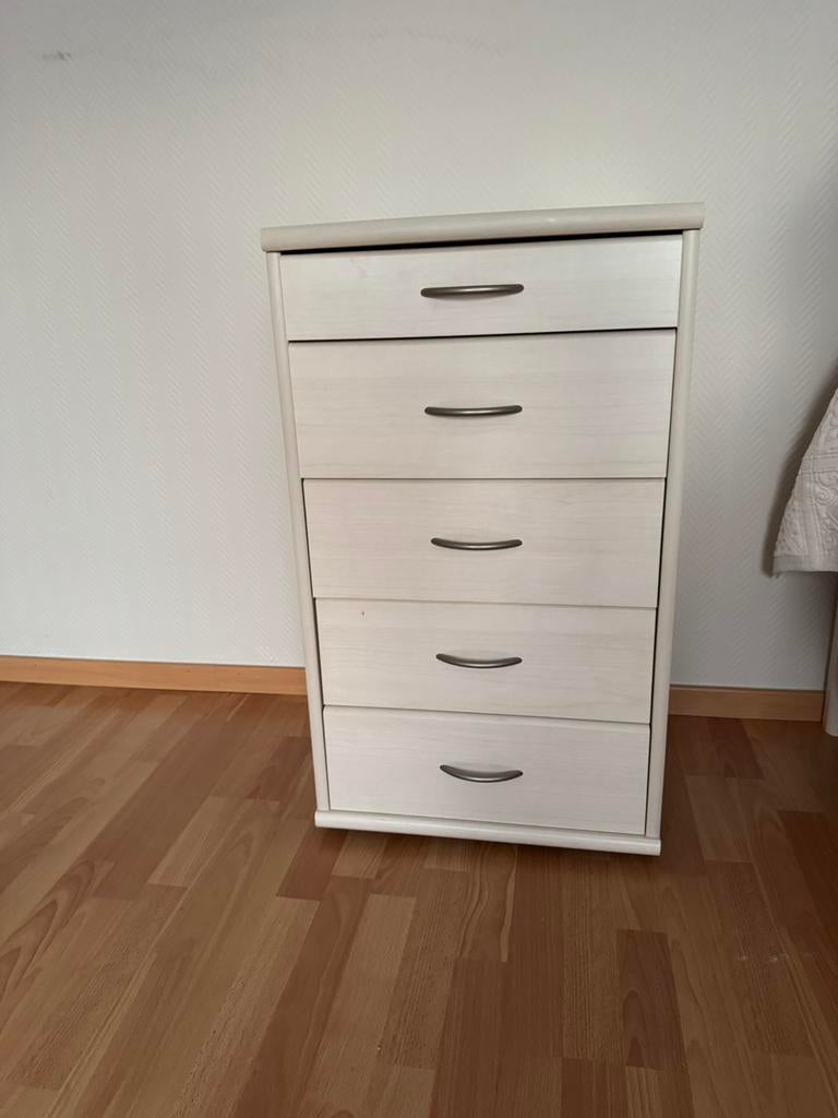 Table de chevet, Enlèvement, Utilisé