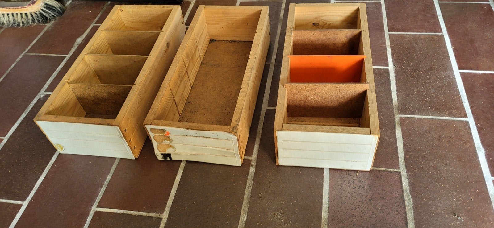 Houten sorteerbakjes, Ophalen
