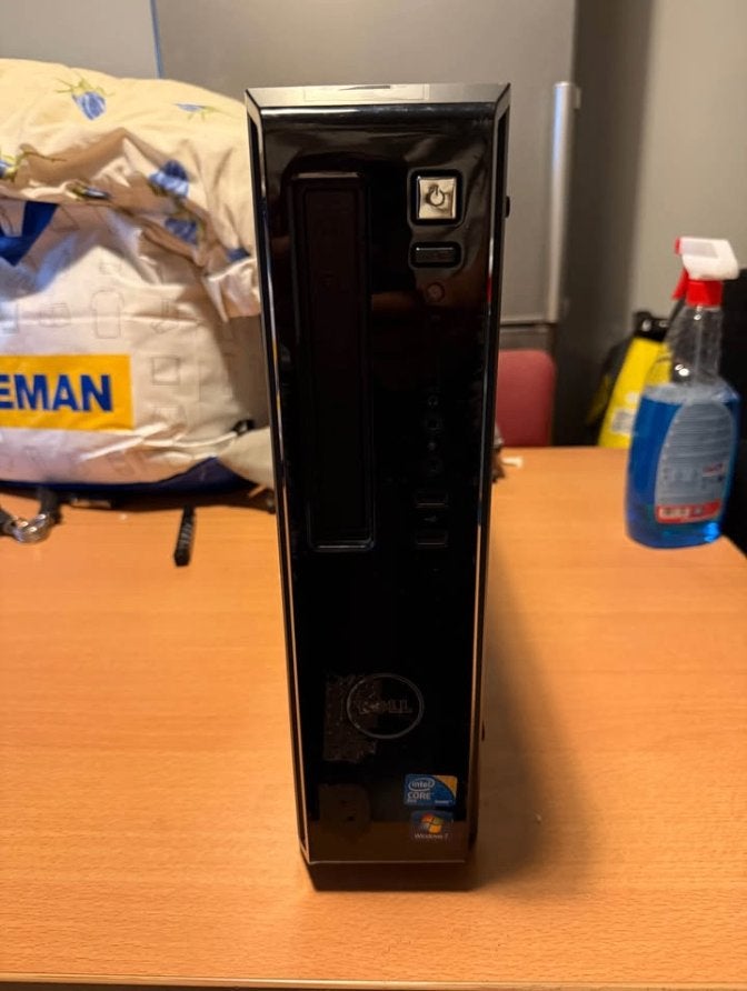 Dell Vostro 230 — Core 2 Duo — 4 GB RAM — 250 GB, Computers en Software, Besturingssoftware, Ophalen, Nieuw, Windows