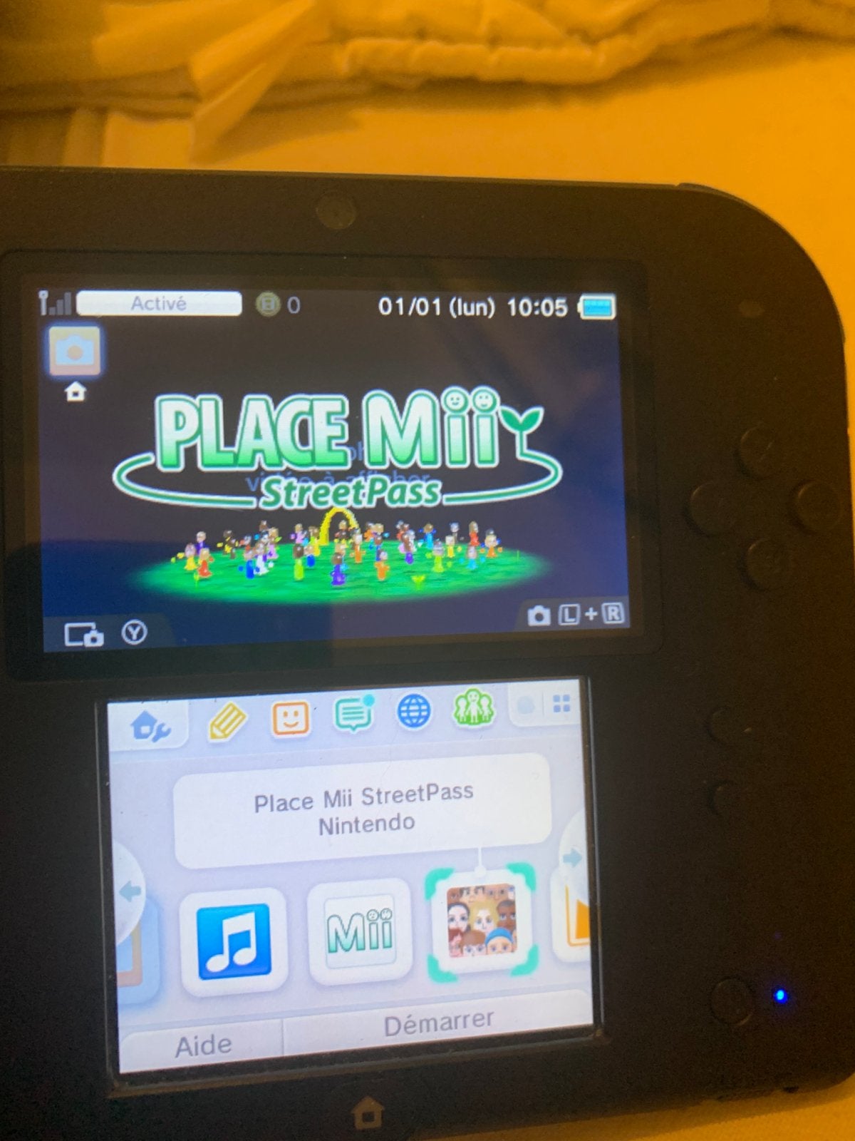 2ds a vendre+3 jeux gratuit, Consoles de jeu & Jeux vidéo, Consoles de jeu | Nintendo 2DS & 3DS, Enlèvement, Comme neuf, 2DS