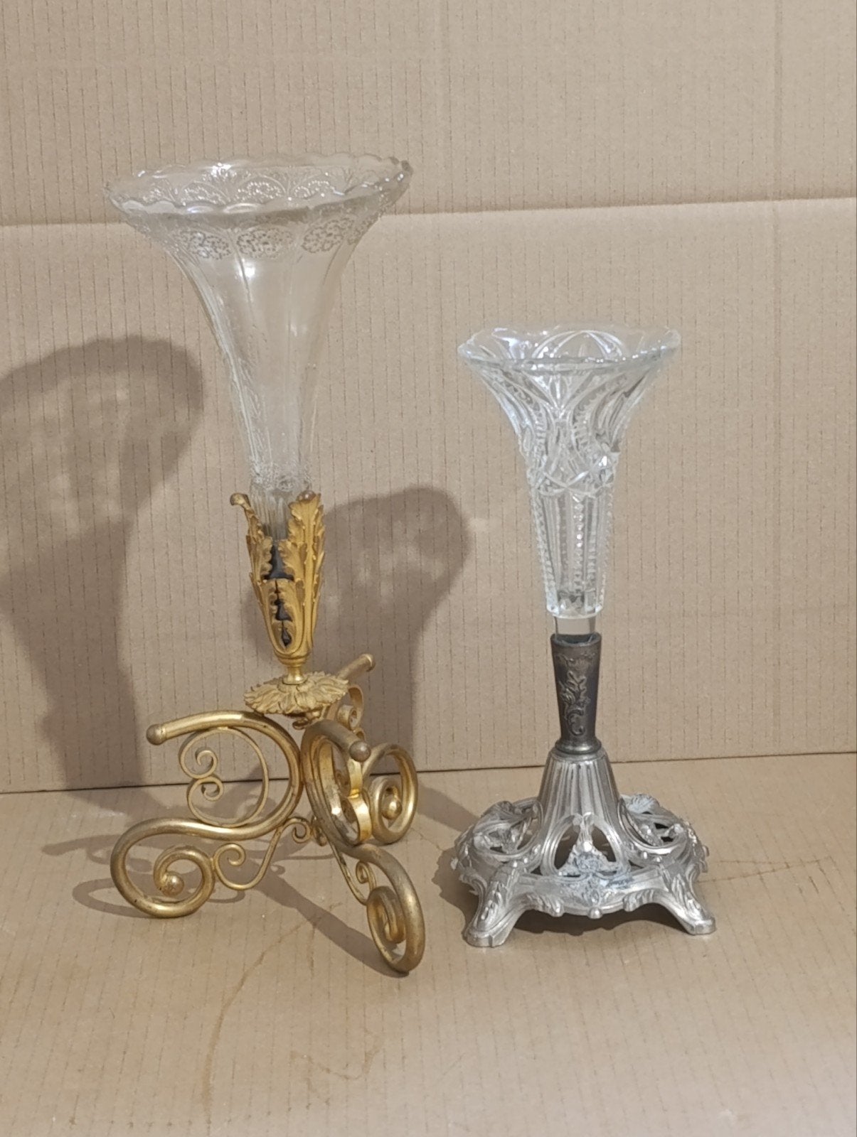 2x vases à cornet ancien antique vintage