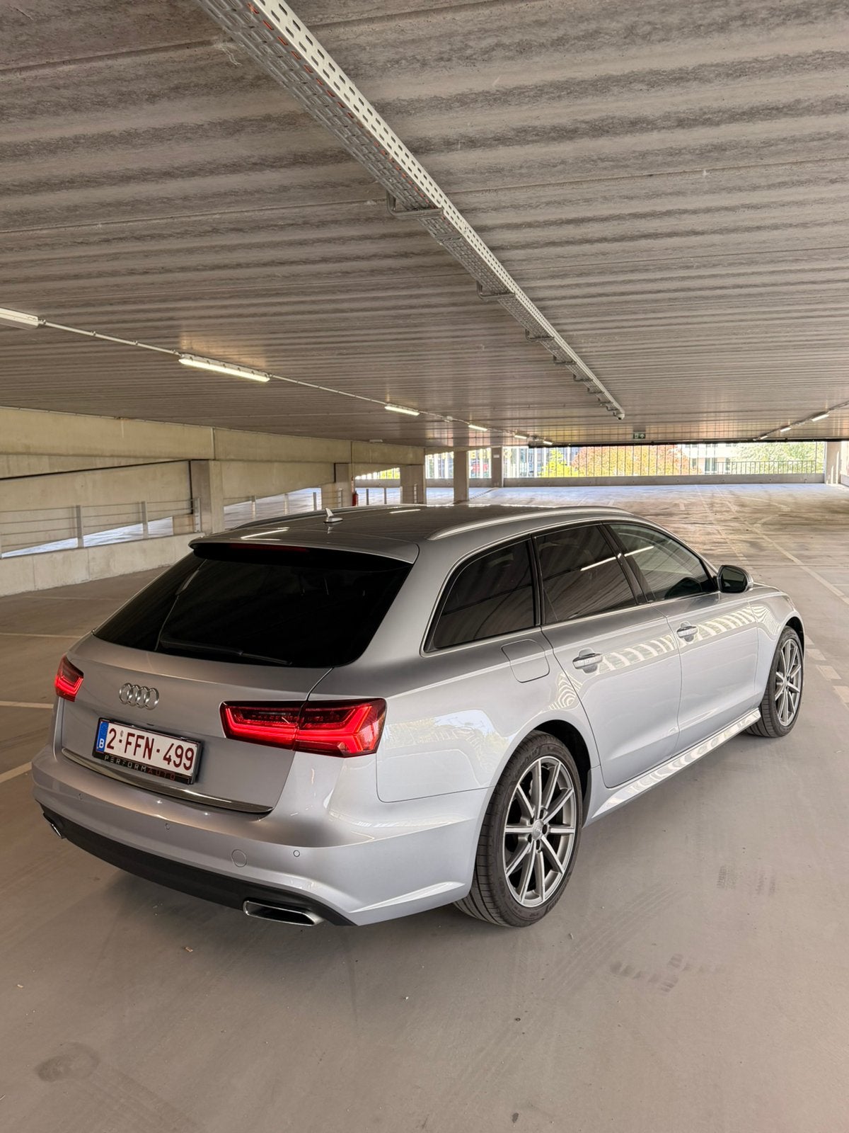 Audi a6 Avant, Autos, Cuir, Argent ou Gris, 1800 kg, 1968 cm³