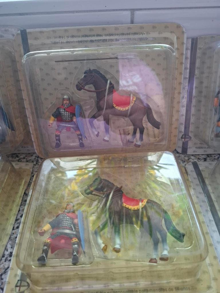 8 ridders te paard van Frontline 54mm NIEUW, Verzamelen, Poppetjes en Figuurtjes, Ophalen of Verzenden, Nieuw