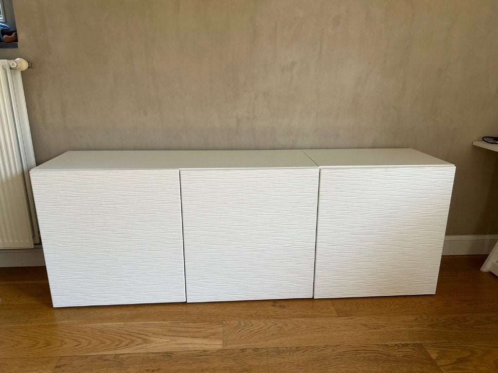 Witte lage kast, Ophalen, 150 tot 200 cm, Zo goed als nieuw, 25 tot 50 cm