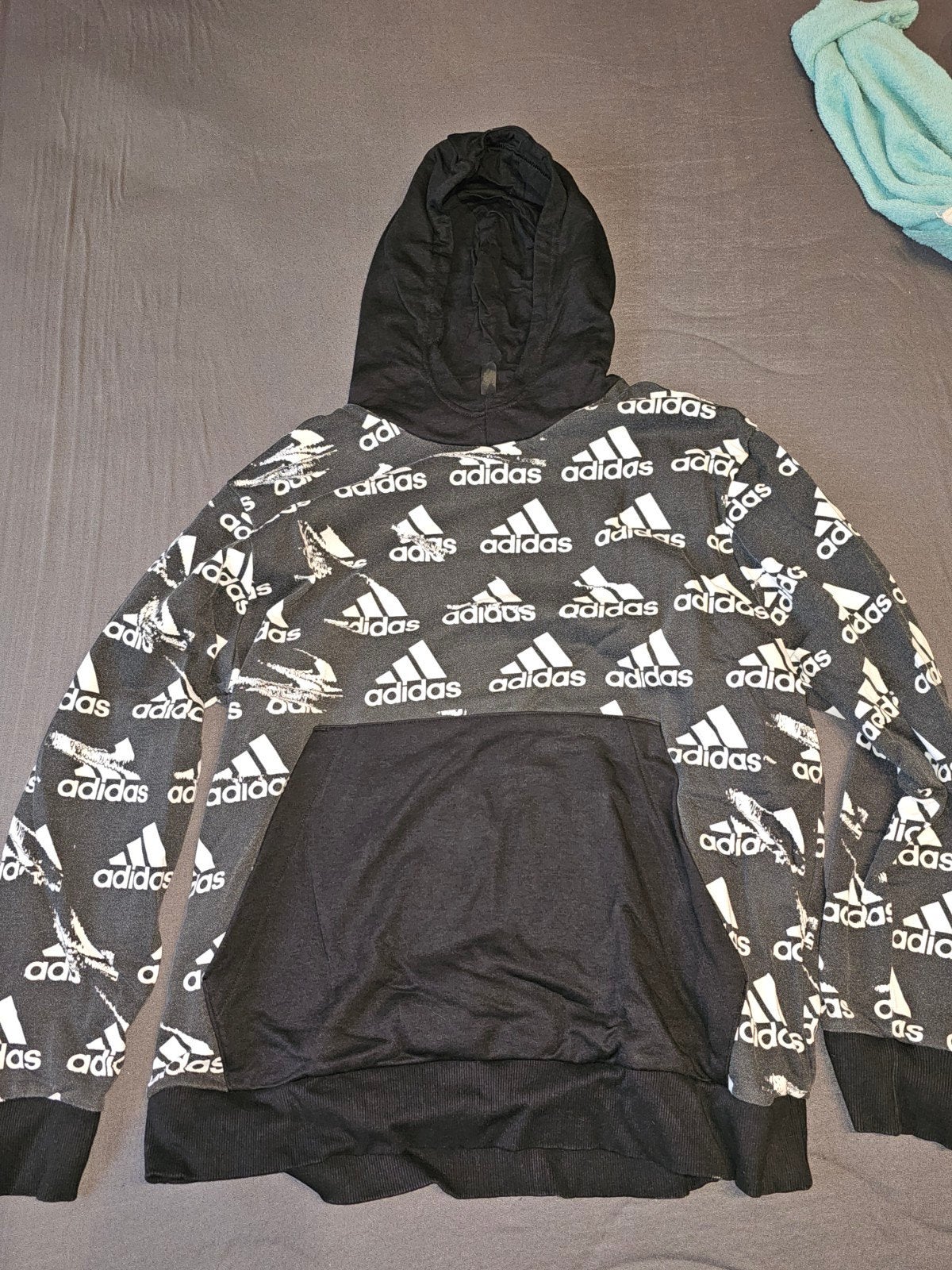Trui adidas, Ophalen