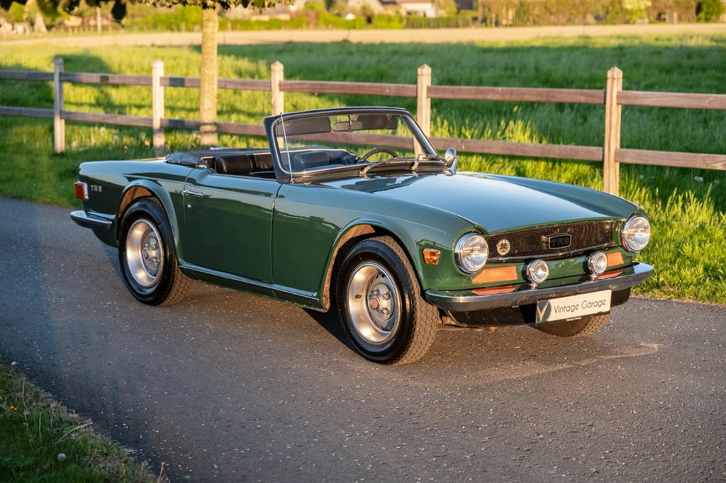 Triumph TR6 - 1973, Auto's, Achterwielaandrijving, Zwart, Cabriolet, Leder