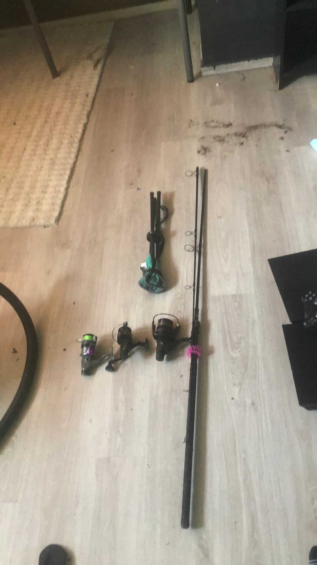 Viss hengel met molen en zitje, Enlèvement ou Envoi, Comme neuf, Moulinet