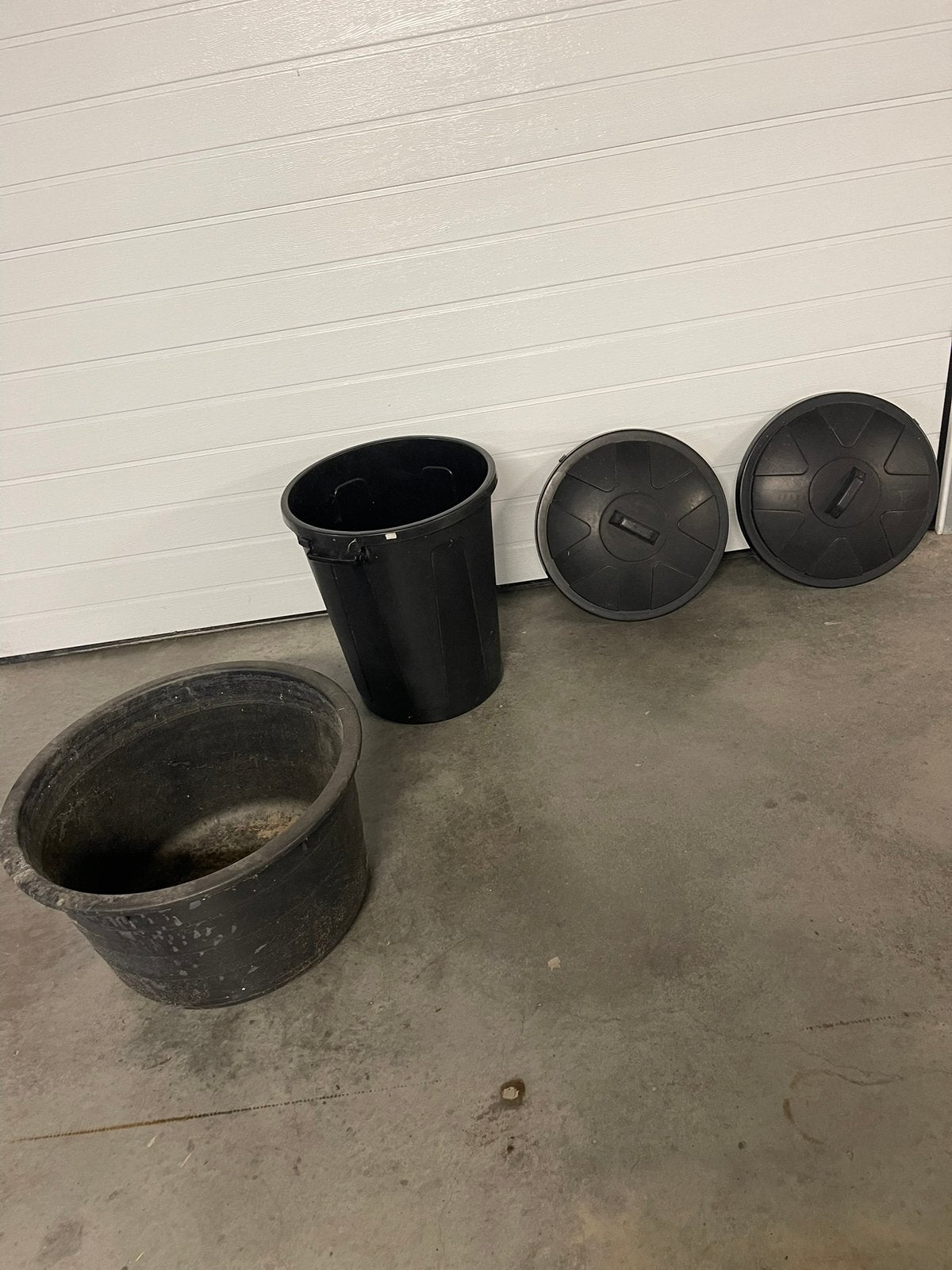 multifunctionele opbergton 2 deksels grote waterkuip voerbak, Ophalen of Verzenden, Kunststof