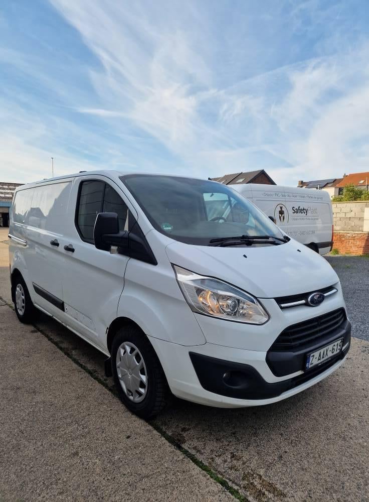 Ford Transit Custom 2.2 TDCi avec rampe et etagere // TVA d., Auto's, Voorwielaandrijving, Euro 5, Stof, Zwart