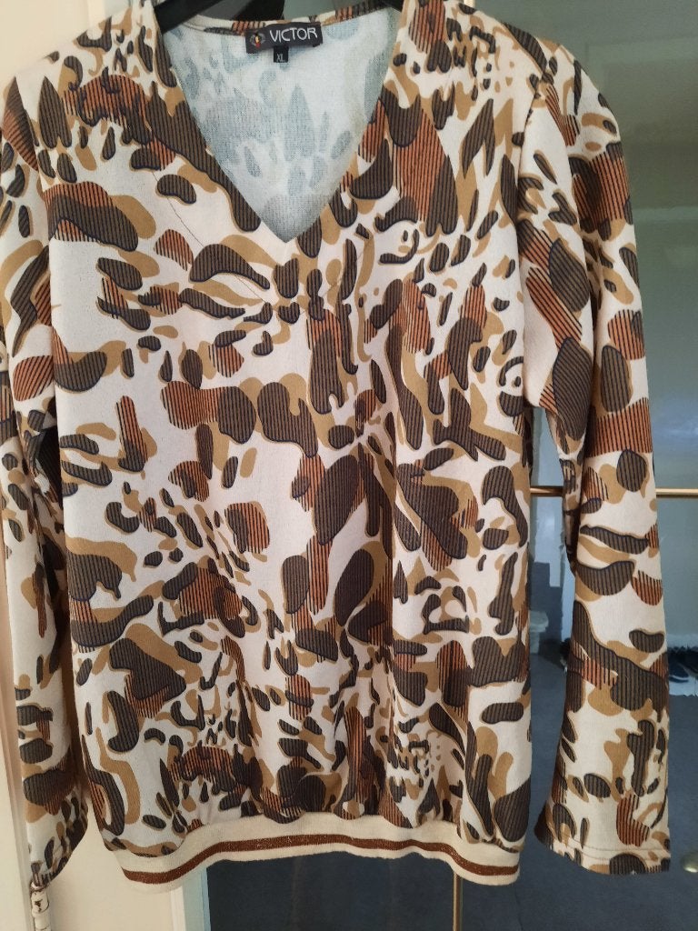 Mooi truitje met V-hals, Bruin, Viktor, Maat 46/48 (XL) of groter, Ophalen of Verzenden