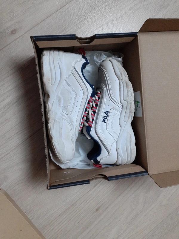 Basket fila blanche pointure 33, Enlèvement ou Envoi, Utilisé, Chaussures de sport, Fila