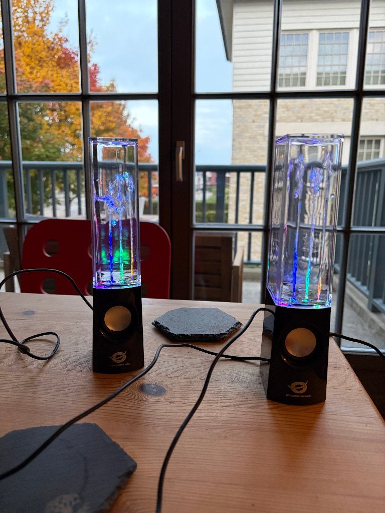 Geluidsboxen met gekleurd water op de beat, Autres marques, Moins de 60 watts, Enceinte de fête, Entrée AUX