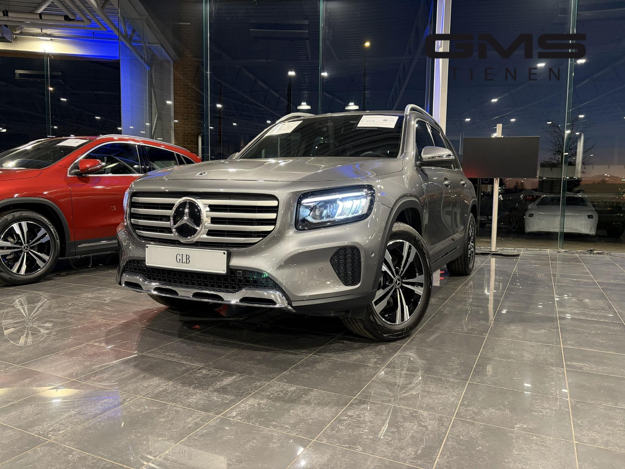 Mercedes-Benz GLB 180 Cyber Edition, Stof, 4 cilinders, Bedrijf, 5 zetels