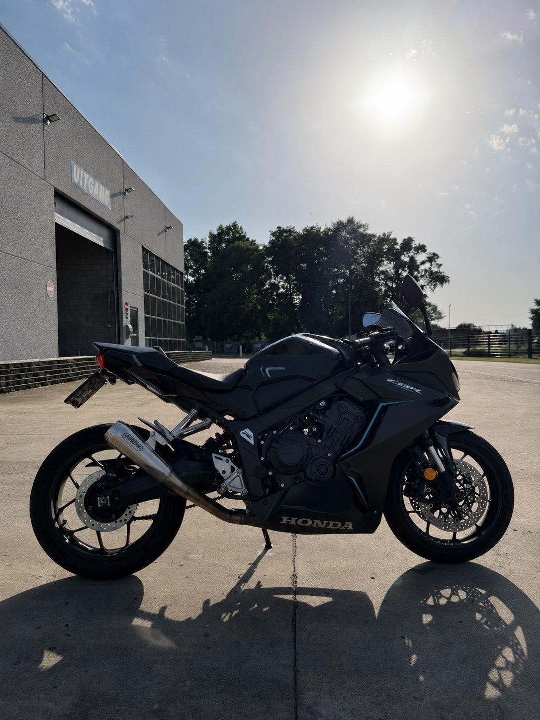 CBR 650 R A2 papieren, Motoren, Motoren | Honda, 4 cilinders, 649 cc, Minimaal motorrijbewijs A2, Handgeschakeld