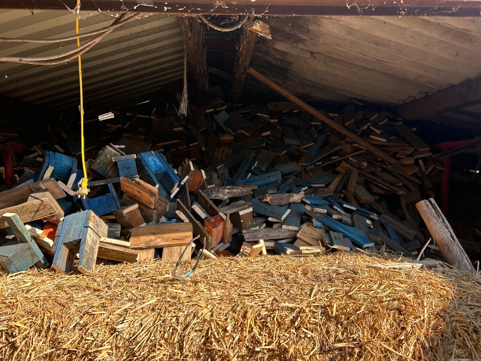 Gezaagd palleten hout, Ophalen