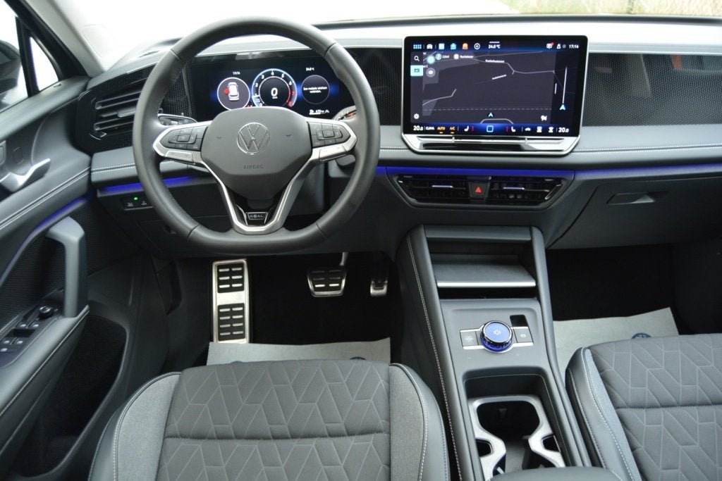 Volkswagen Tiguan 1.5eTSI mHEV Navi/GPS/360/Attache remorqu, Autos, Volkswagen, Achat, Entretenue par le concessionnaire, Noir