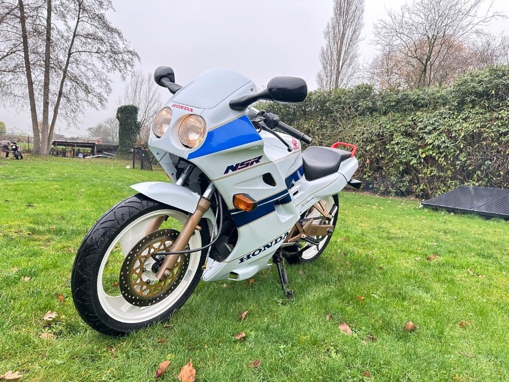 zeer mooie NSR 125 JC20 Belgische papieren (10KW op papier!), Motoren, Gebruikt, 125 cc, 11 kW of minder, Handgeschakeld