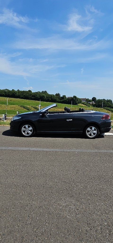 RENAULT MEGANE CABRIOLET Lees de aankondiging, Auto's, Euro 5, Cabriolet, 1600 cc, Particulier