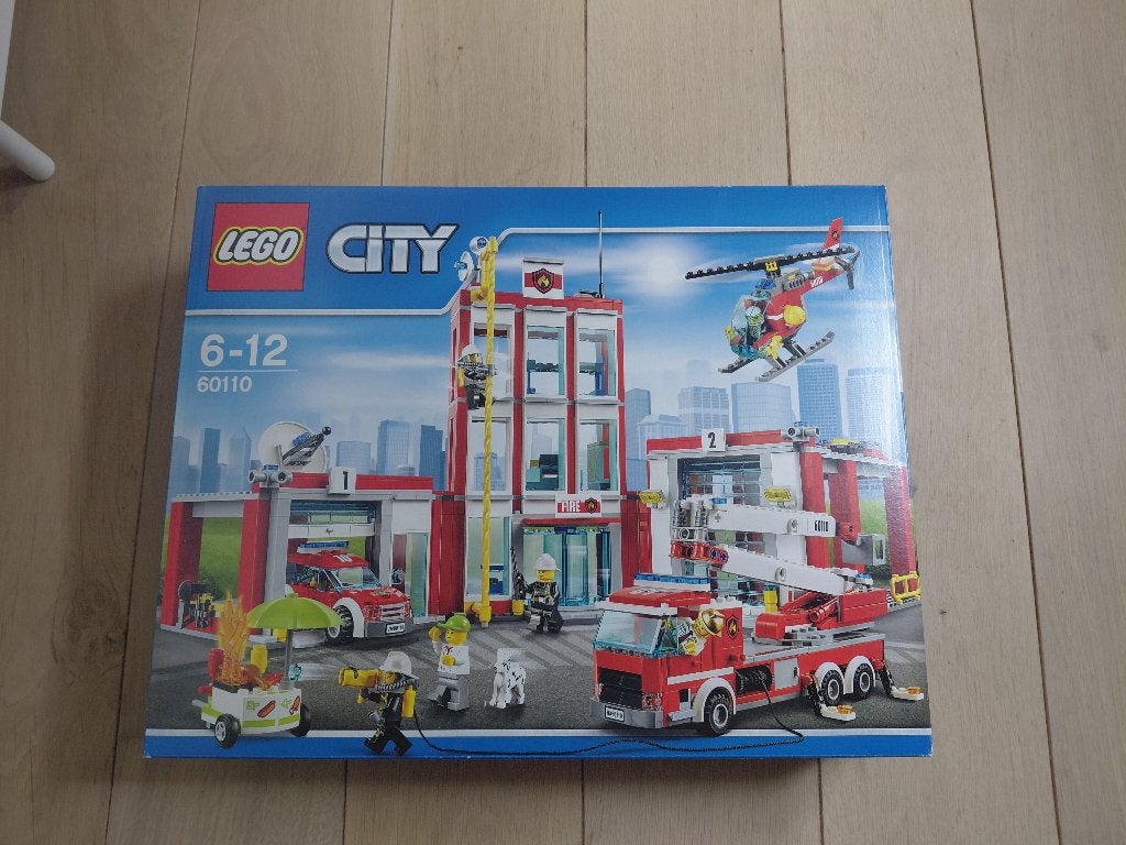 Lego Brandweerkazerne 60110, Kinderen en Baby's, Ophalen, City, Inclusief accessoires, Lego