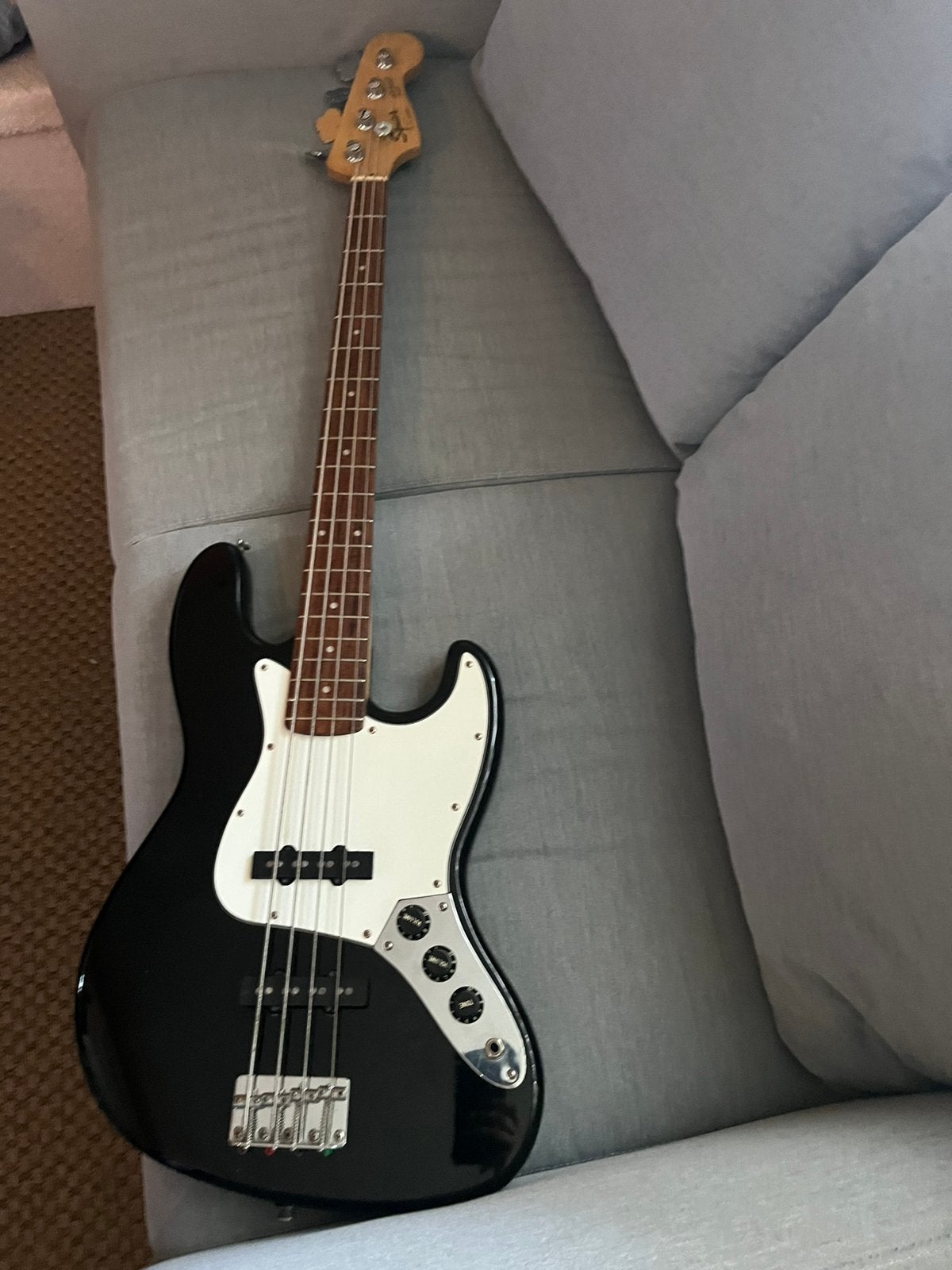 Squier Jazz Bass by Fender 1995 Corée État excellent, Enlèvement