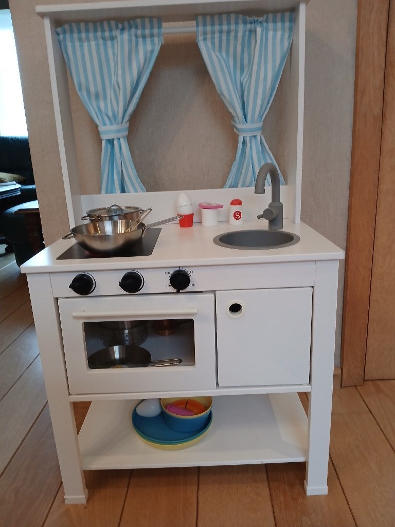 wit speelgoed keukentje 55x38x98 met inhoud, Ophalen, Zo goed als nieuw, Meubelstuk of Keukentje