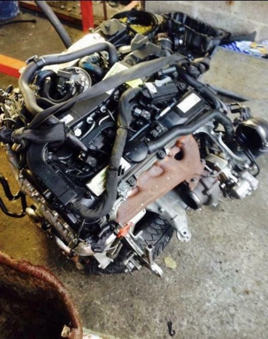 Toute pieces moteur mercedes w204, Enlèvement ou Envoi
