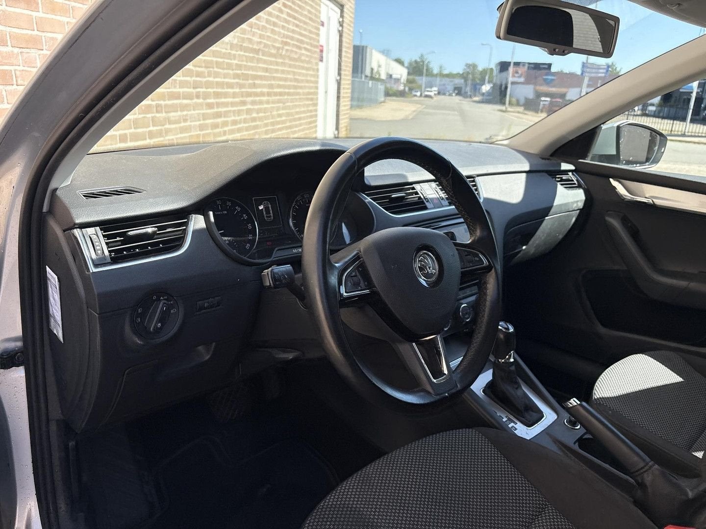 Skoda Octavia Combi 1.6 TDI Greentech Ambition Businessline, Autos, Skoda, Argent ou Gris, Achat, Entreprise, Electronic Stability Program (ESP)