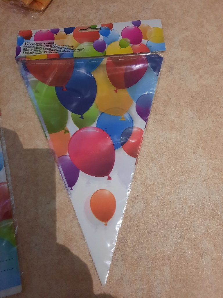 nieuw plastieken feest slinger driehoek met balonnen, Kinderen en Baby's, Ophalen of Verzenden